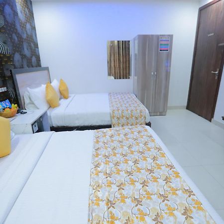 Hotel Triton Grand At Delhi Airport นิวเดลี ภายนอก รูปภาพ