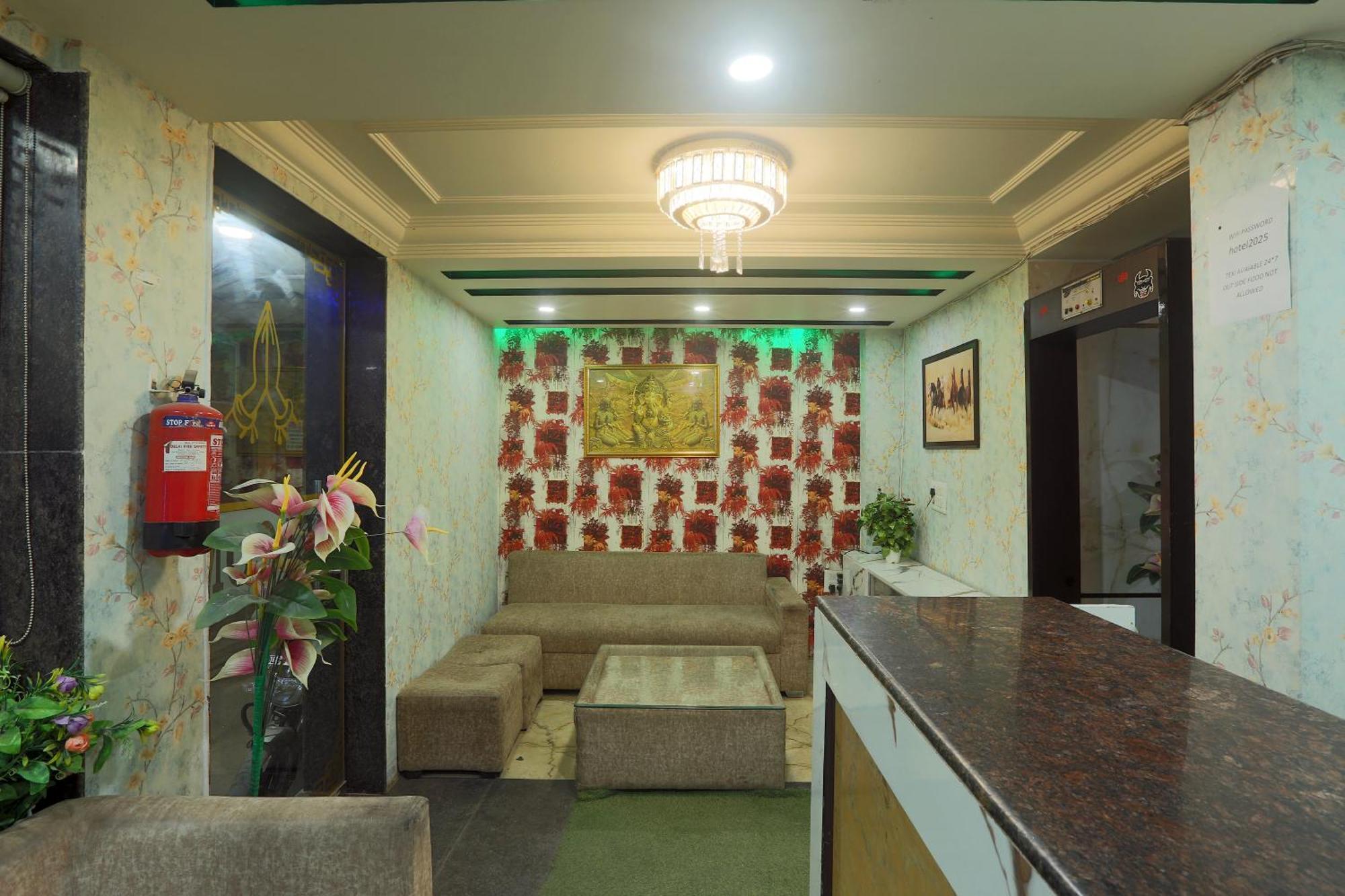 Hotel Triton Grand At Delhi Airport นิวเดลี ภายนอก รูปภาพ