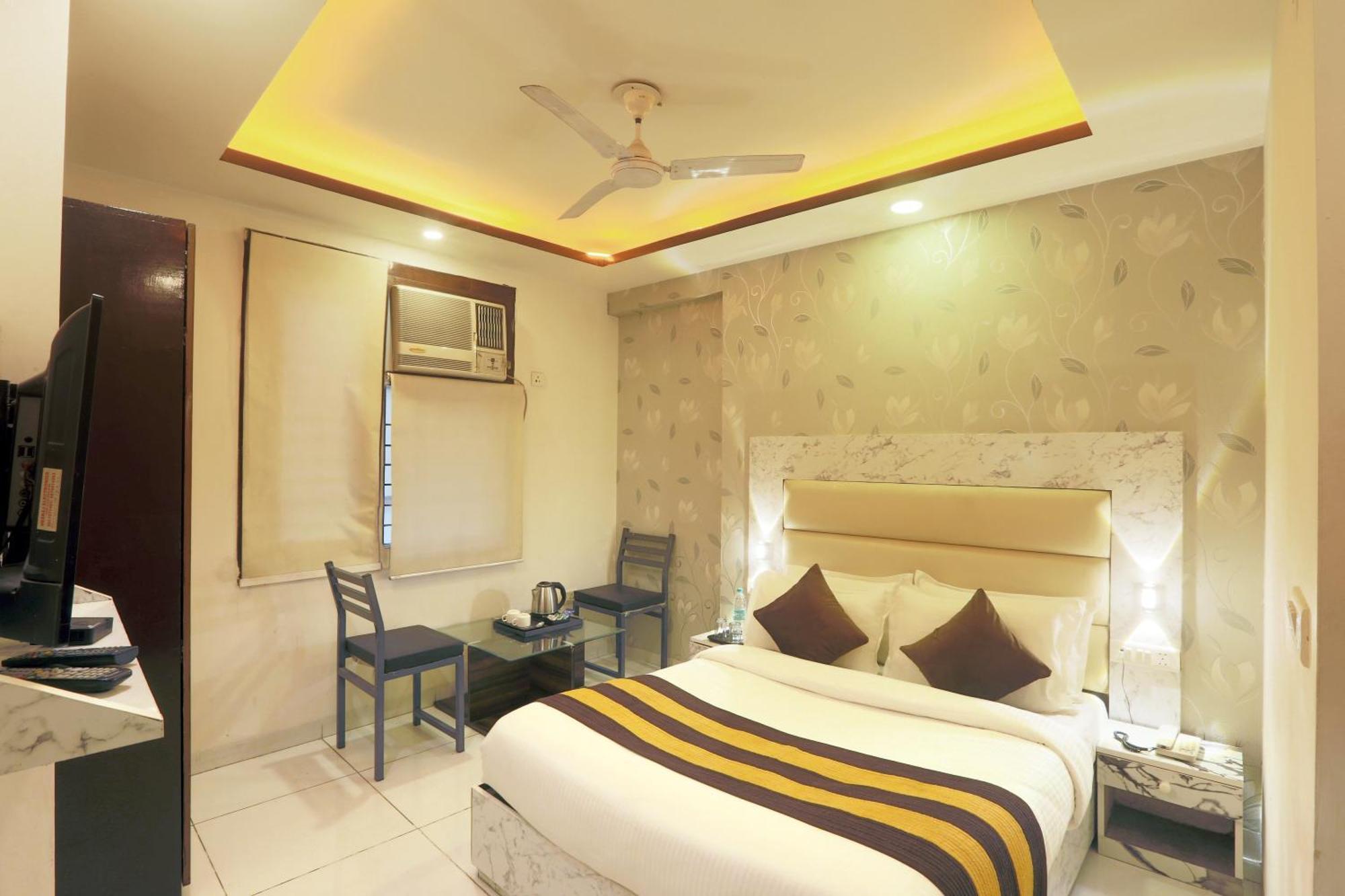 Hotel Triton Grand At Delhi Airport นิวเดลี ภายนอก รูปภาพ